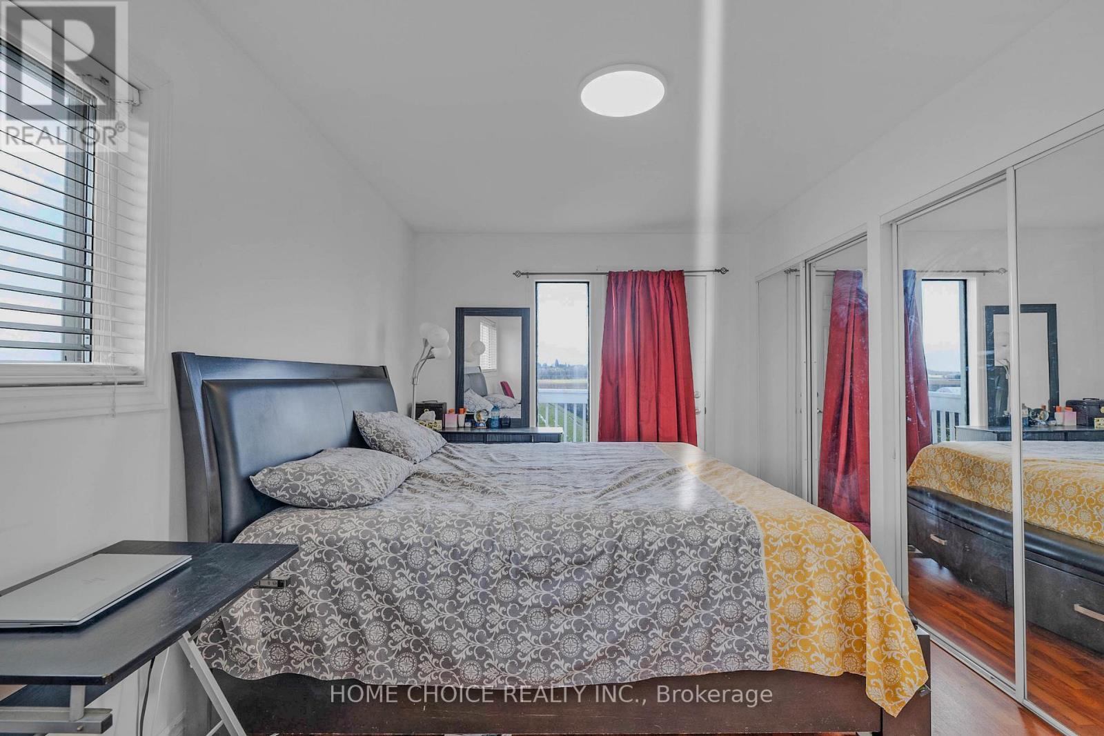 144 Fraser Street, Bradford West Gwillimbury, ON - Indoor Photo Showing Bedroom