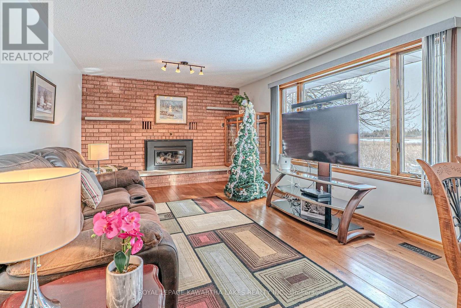 1 Bridle Road, Kawartha Lakes (Ops), ON - Indoor Photo Showing Living Room With Fireplace
