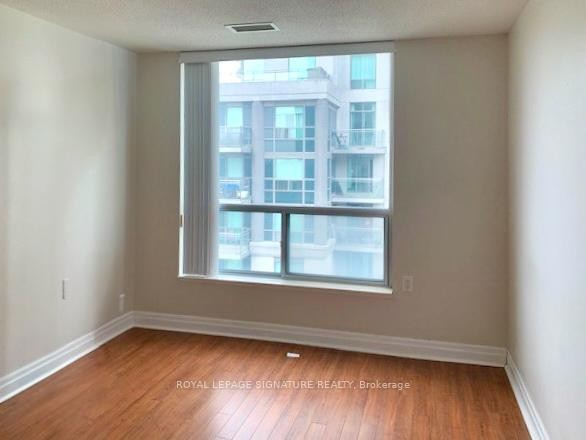 1703-21 Hillcrest Avenue, Toronto, ON - Indoor Photo Showing Other Room