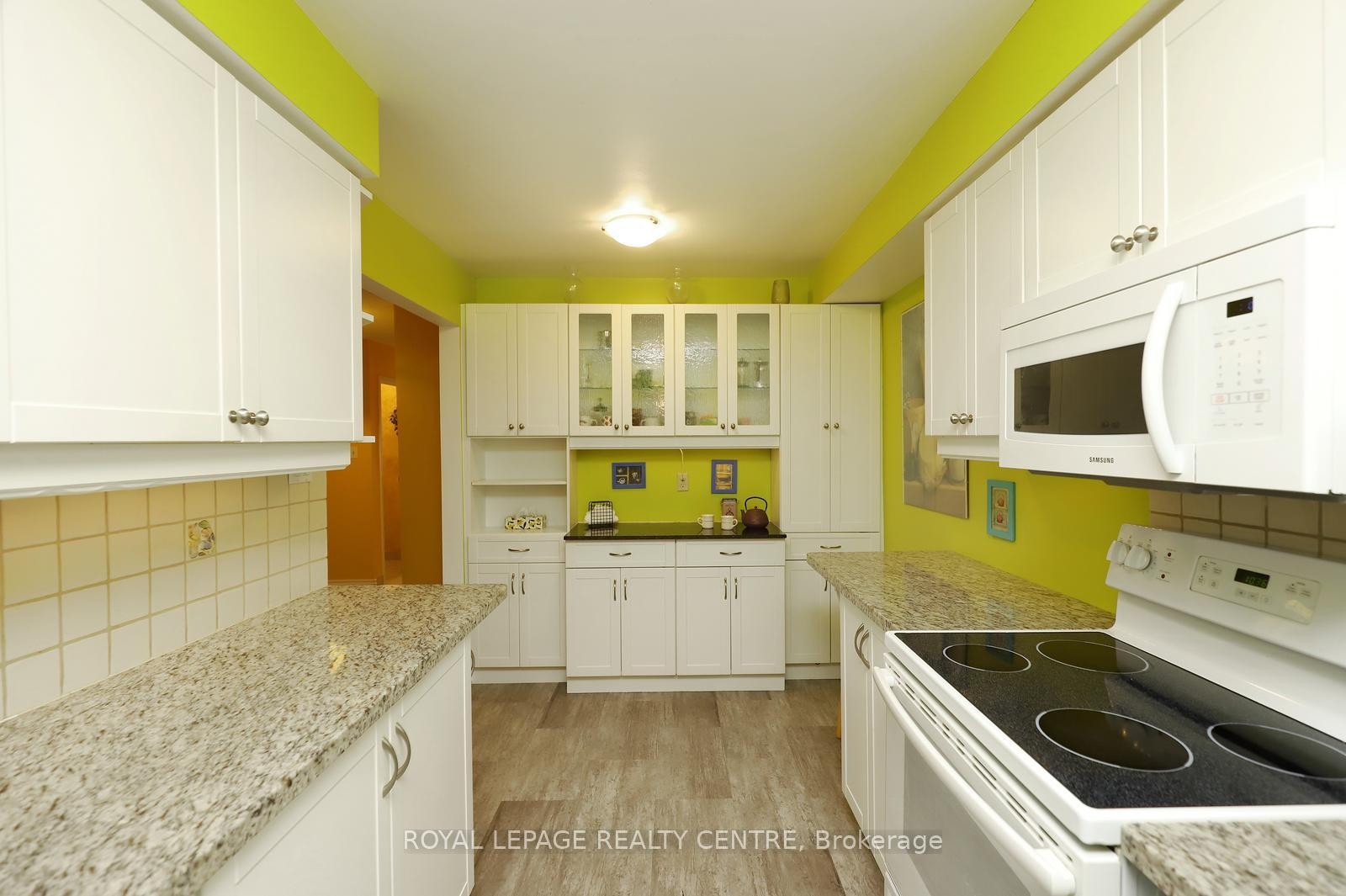 61-1214 Kirstie Court, Oakville, ON - Indoor Photo Showing Kitchen