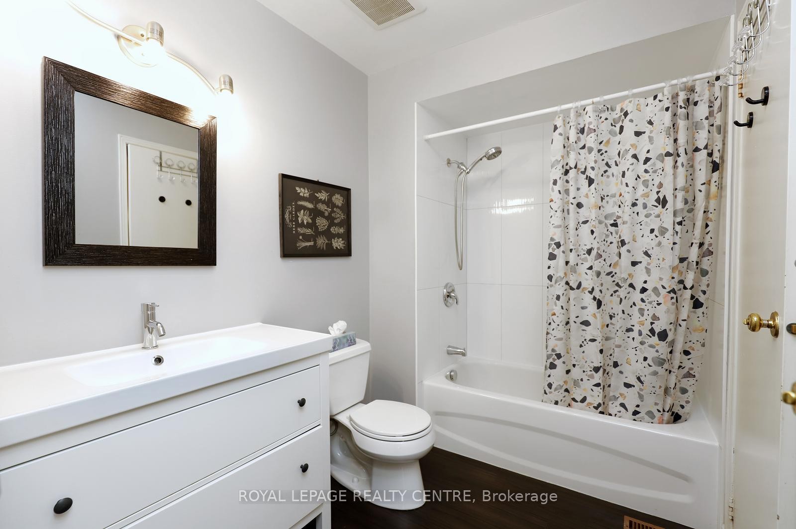 61-1214 Kirstie Court, Oakville, ON - Indoor Photo Showing Bathroom