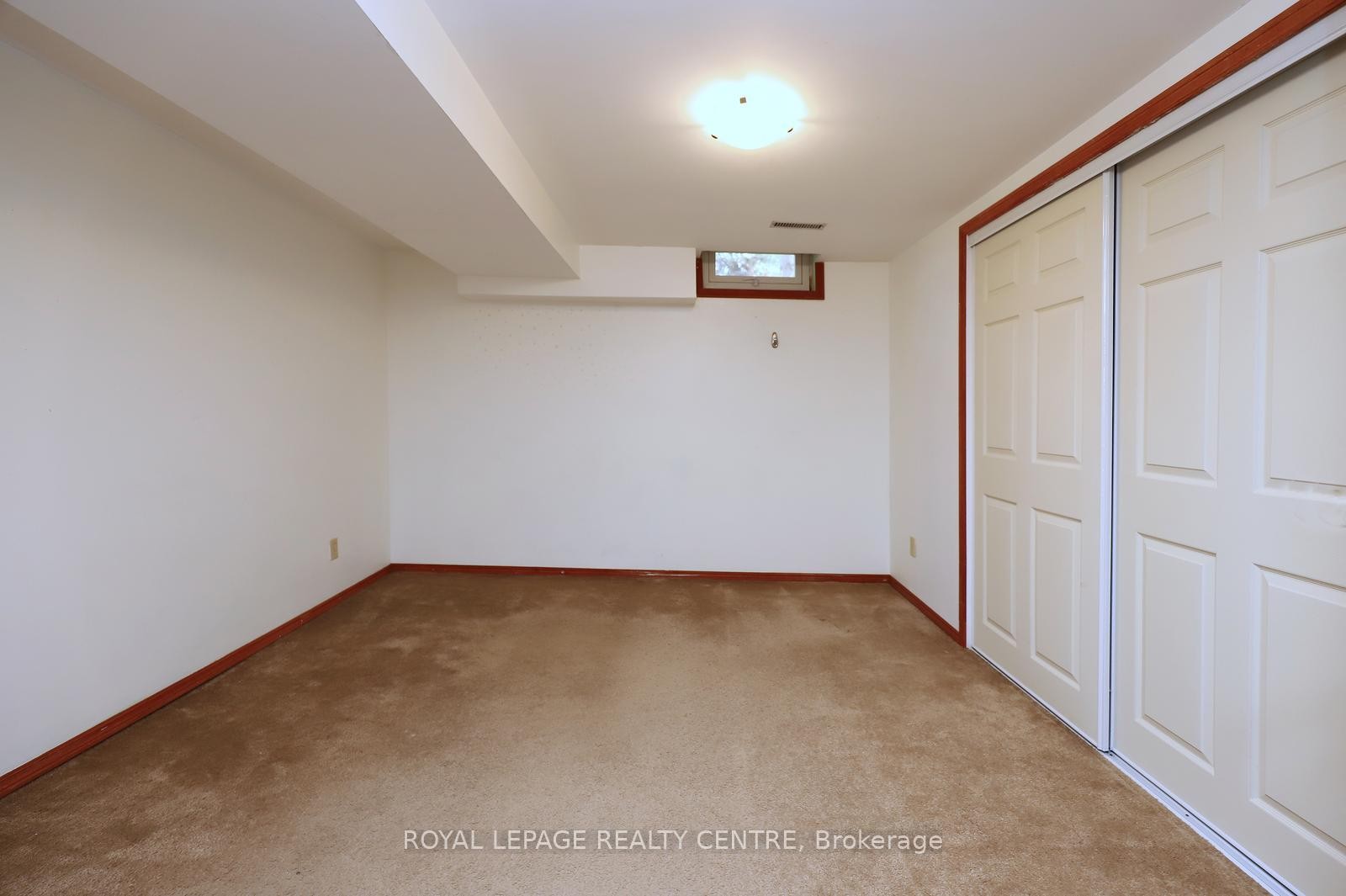 61-1214 Kirstie Court, Oakville, ON - Indoor Photo Showing Other Room