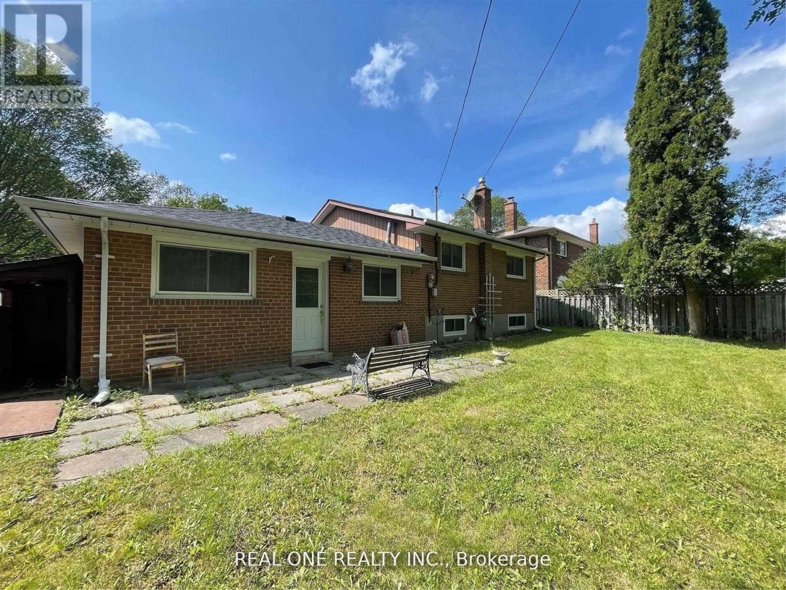 17 Valleycrest Avenue, Markham, ON - Outdoor