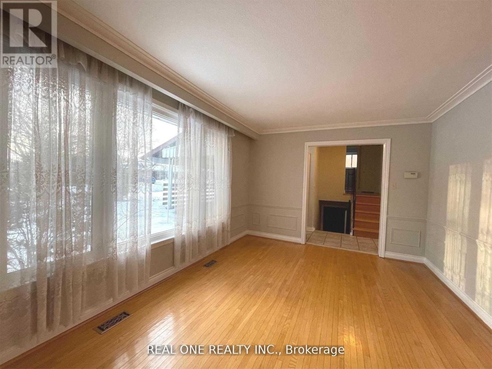 17 Valleycrest Avenue, Markham, ON - Indoor Photo Showing Other Room