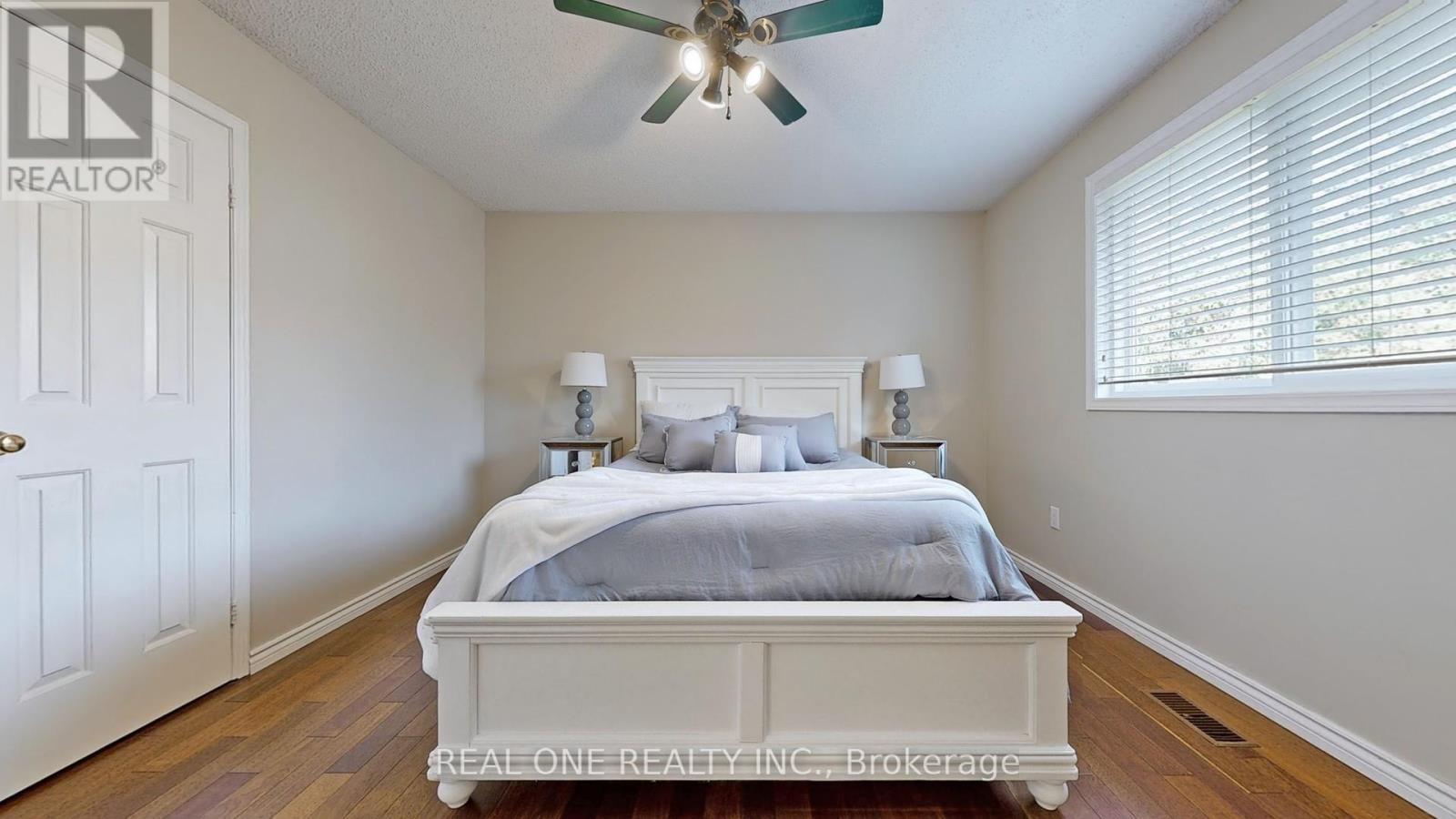 35 Aitken Circle, Markham, ON - Indoor Photo Showing Bedroom