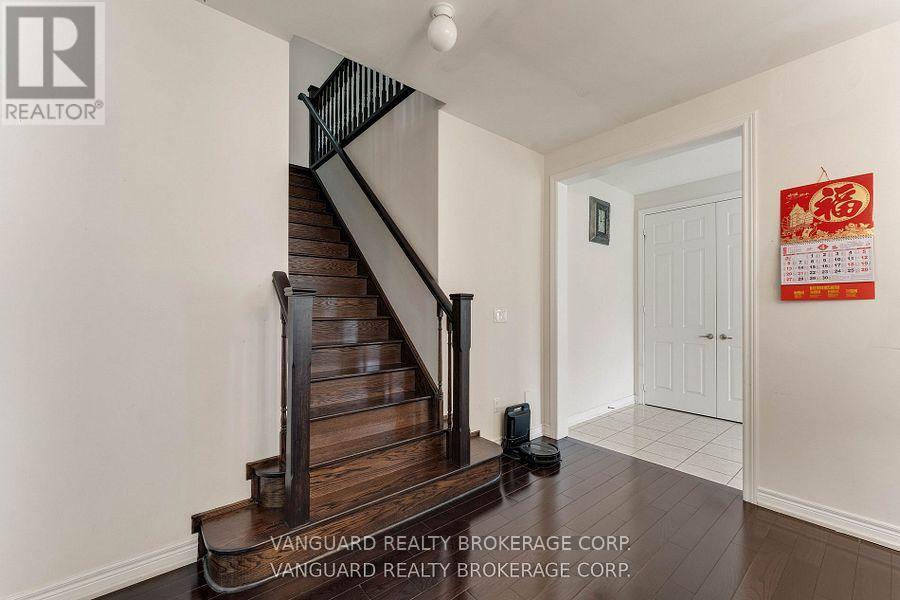 75 Treetops Boulevard, New Tecumseth, ON - Indoor Photo Showing Other Room