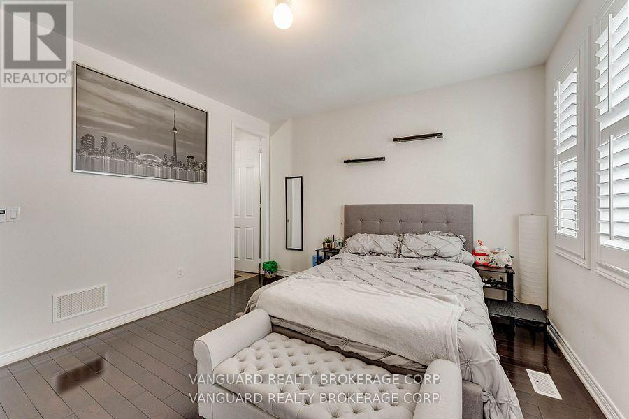 75 Treetops Boulevard, New Tecumseth, ON - Indoor Photo Showing Bedroom
