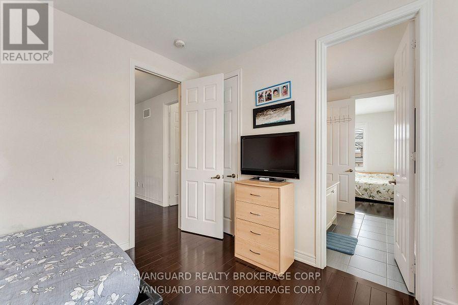 75 Treetops Boulevard, New Tecumseth, ON - Indoor Photo Showing Bedroom