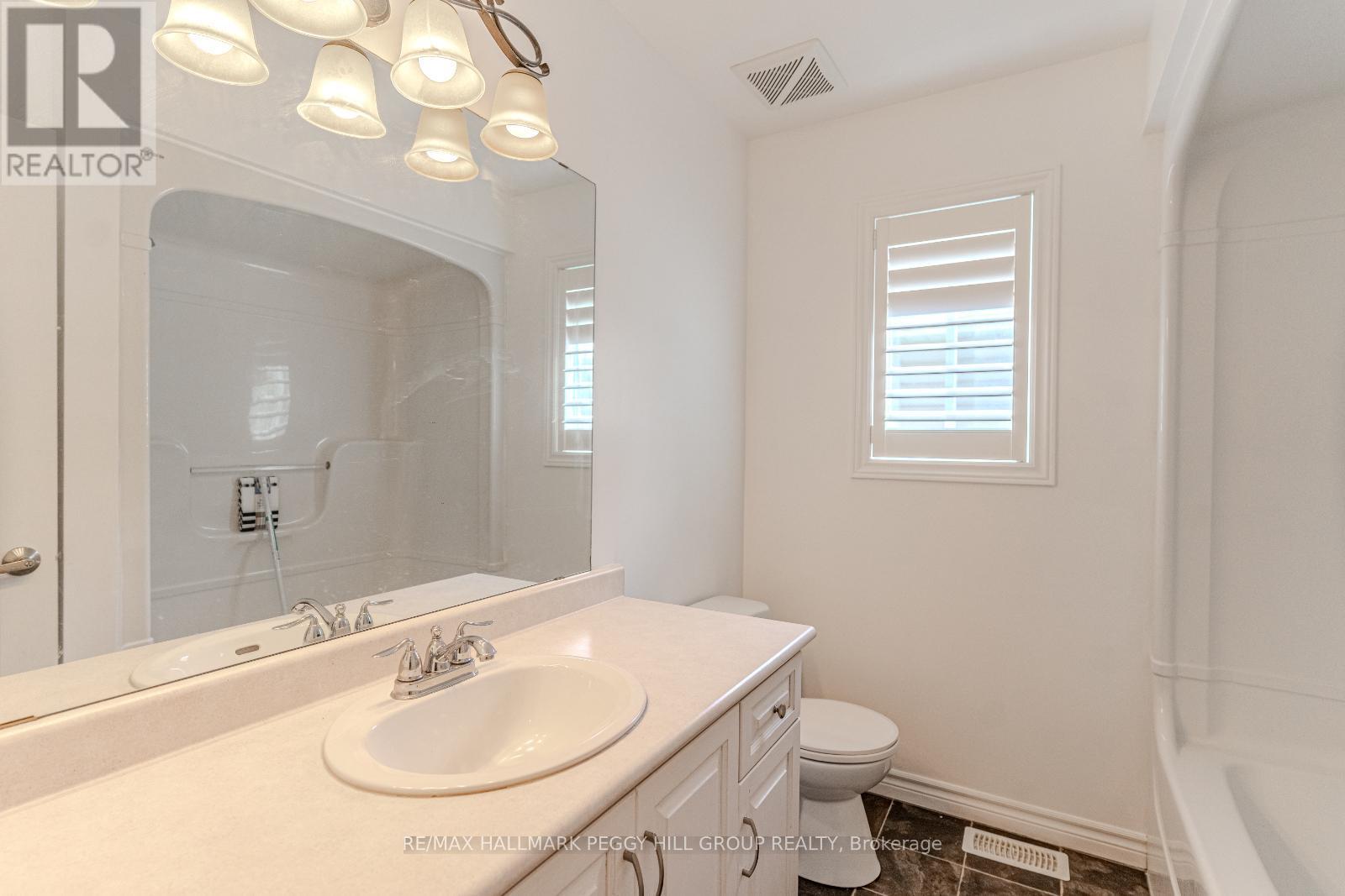 Upper - 32 54Th Street S, Wasaga Beach, ON - Indoor Photo Showing Bathroom