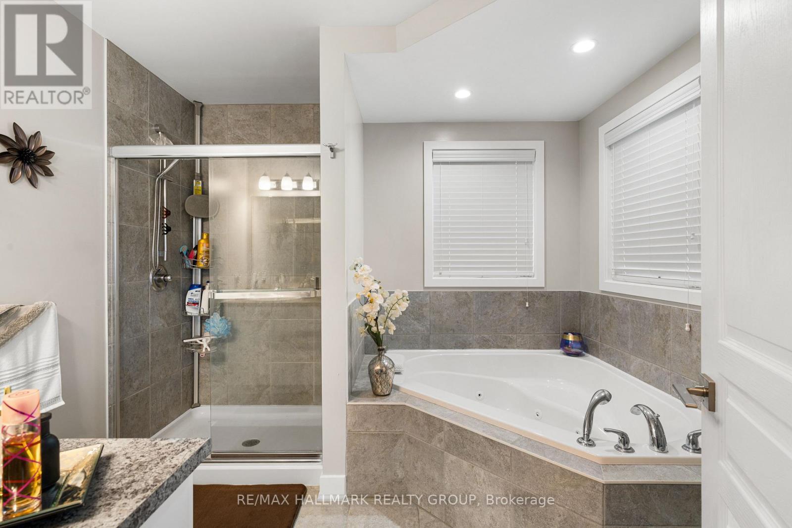 311 Travis Street, Ottawa, ON - Indoor Photo Showing Bathroom