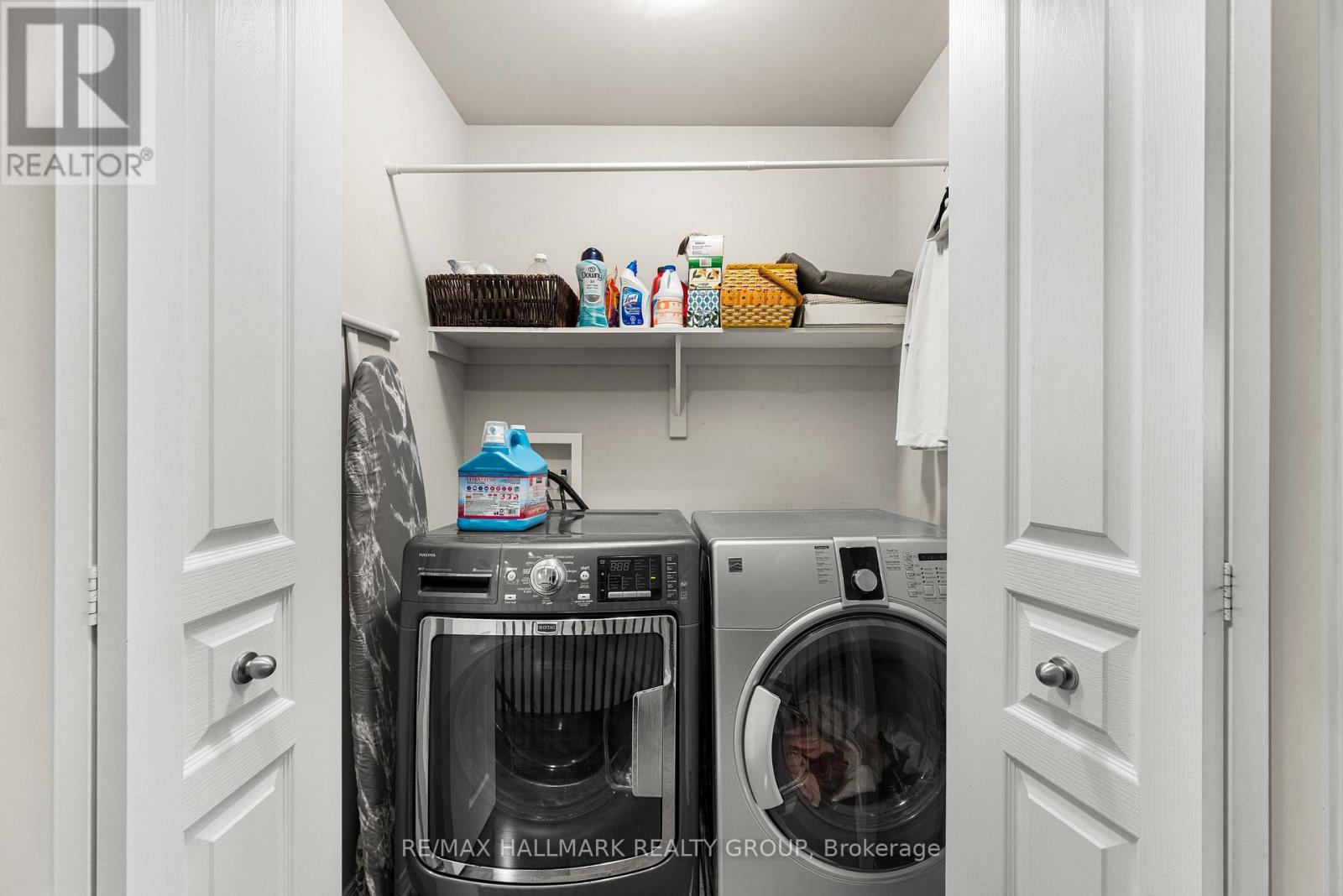 311 Travis Street, Ottawa, ON - Indoor Photo Showing Laundry Room