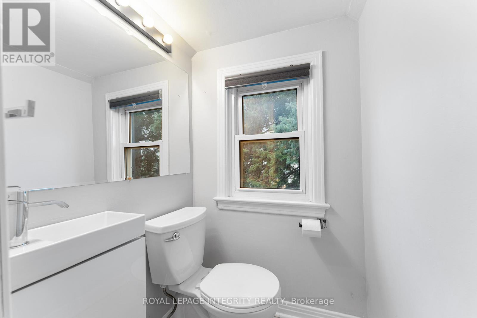 166 Prince Albert Street, Ottawa, ON - Indoor Photo Showing Bathroom
