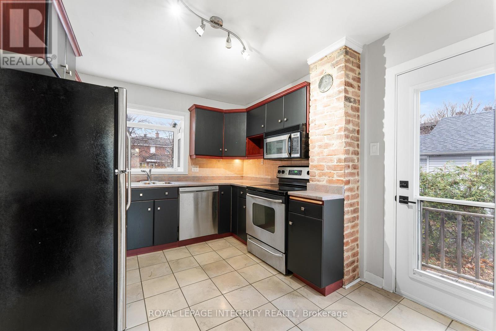 166 Prince Albert Street, Ottawa, ON - Indoor Photo Showing Kitchen