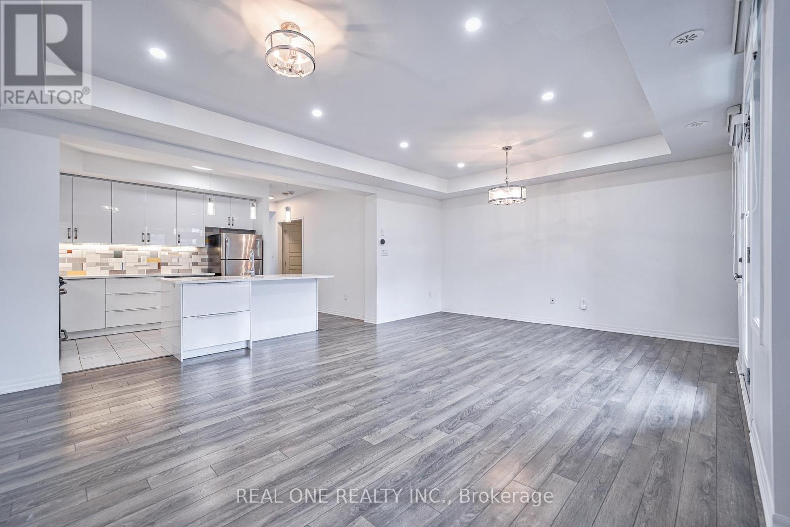 3073 George Savage Avenue, Oakville, ON - Indoor Photo Showing Kitchen With Upgraded Kitchen