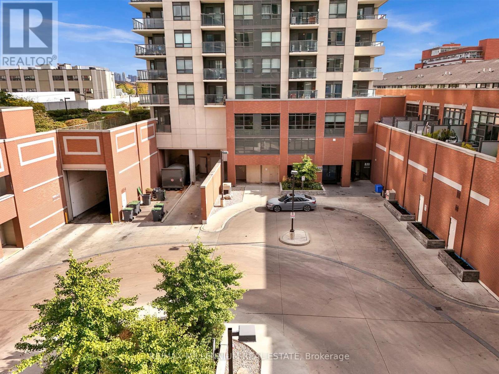 908 - 1410 Dupont Street, Toronto, ON - Outdoor