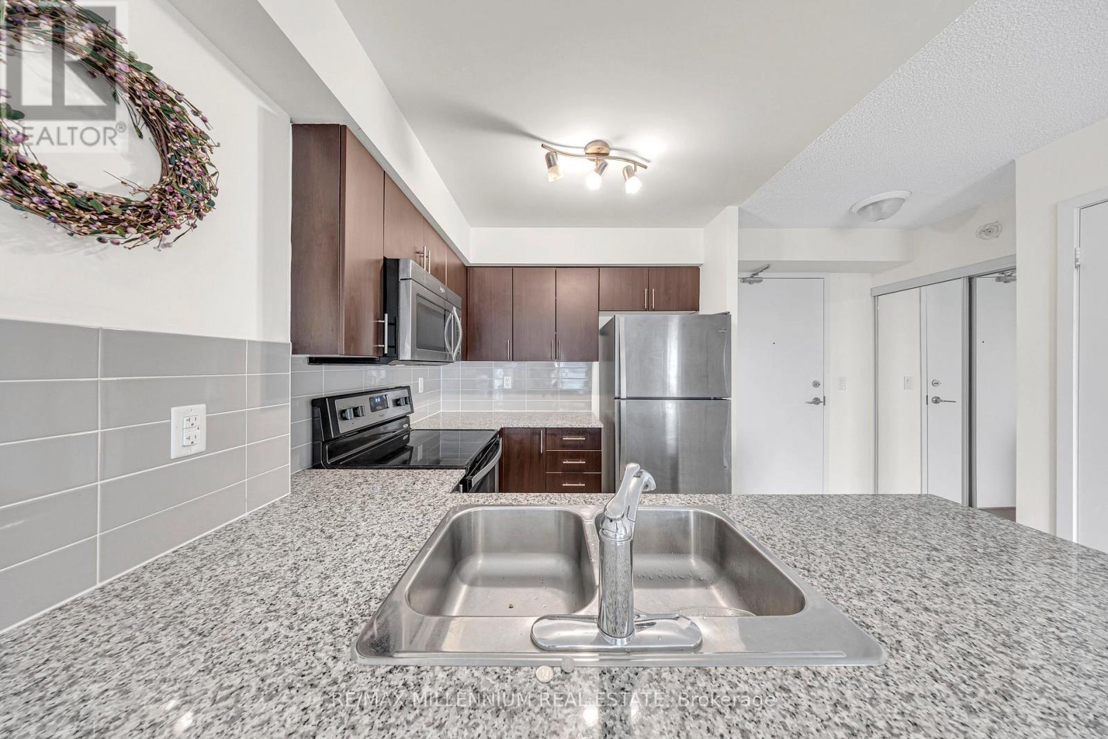 908 - 1410 Dupont Street, Toronto, ON - Indoor Photo Showing Kitchen With Stainless Steel Kitchen With Double Sink