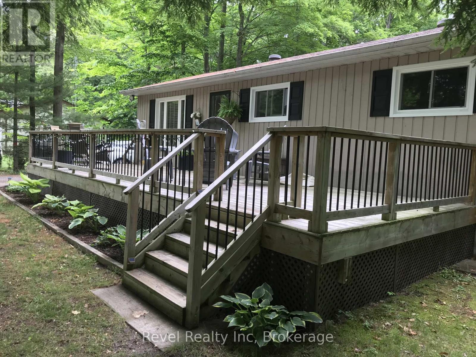 110 Wolfe Trail, Tiny, ON - Outdoor With Deck Patio Veranda With Exterior