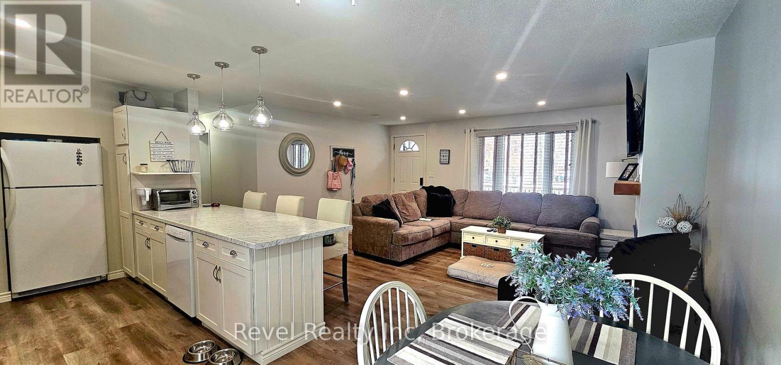 110 Wolfe Trail, Tiny, ON - Indoor