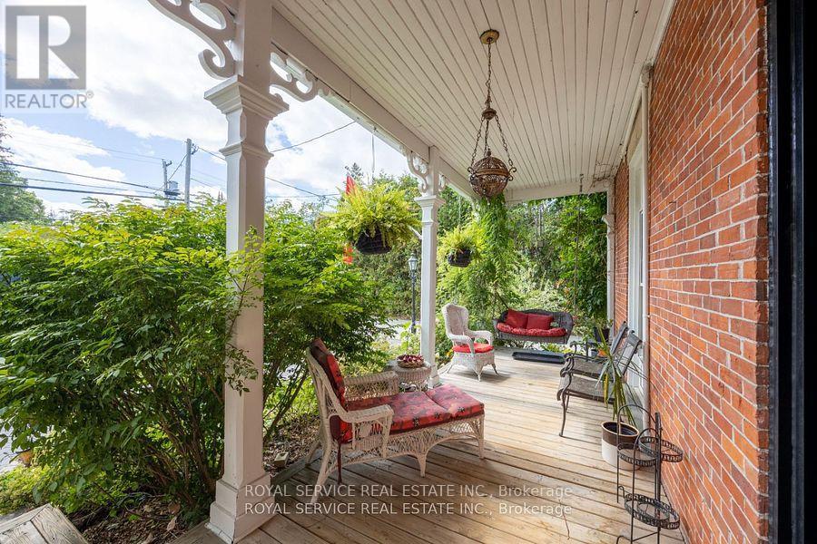 60 King Street W, Cavan Monaghan (Millbrook Village), ON - Outdoor With Deck Patio Veranda