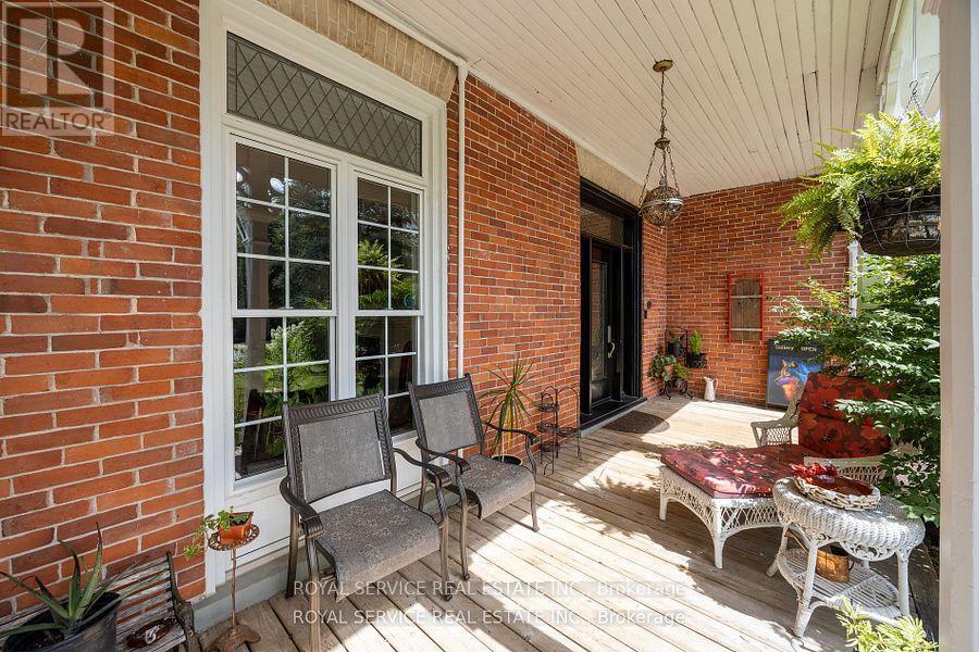 60 King Street W, Cavan Monaghan (Millbrook Village), ON - Outdoor With Deck Patio Veranda With Exterior