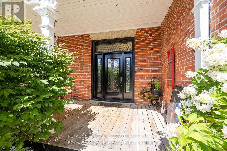 60 King Street W, Cavan Monaghan (Millbrook Village), ON - Outdoor With Deck Patio Veranda With Exterior