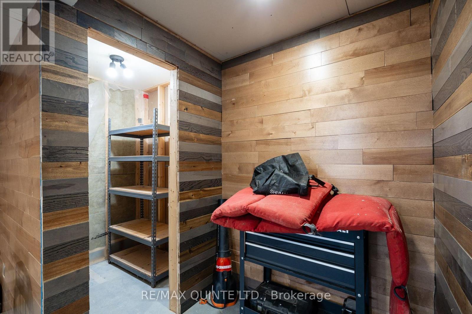 20 Thompson Road, Centre Hastings, ON - Indoor