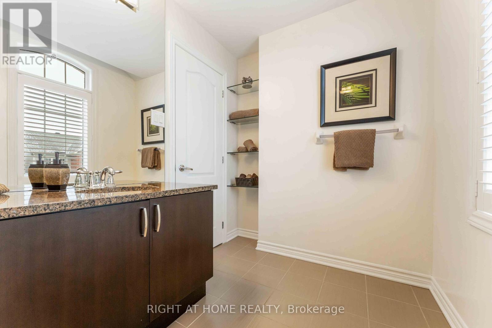 369 Autumnfield Street, Ottawa, ON - Indoor