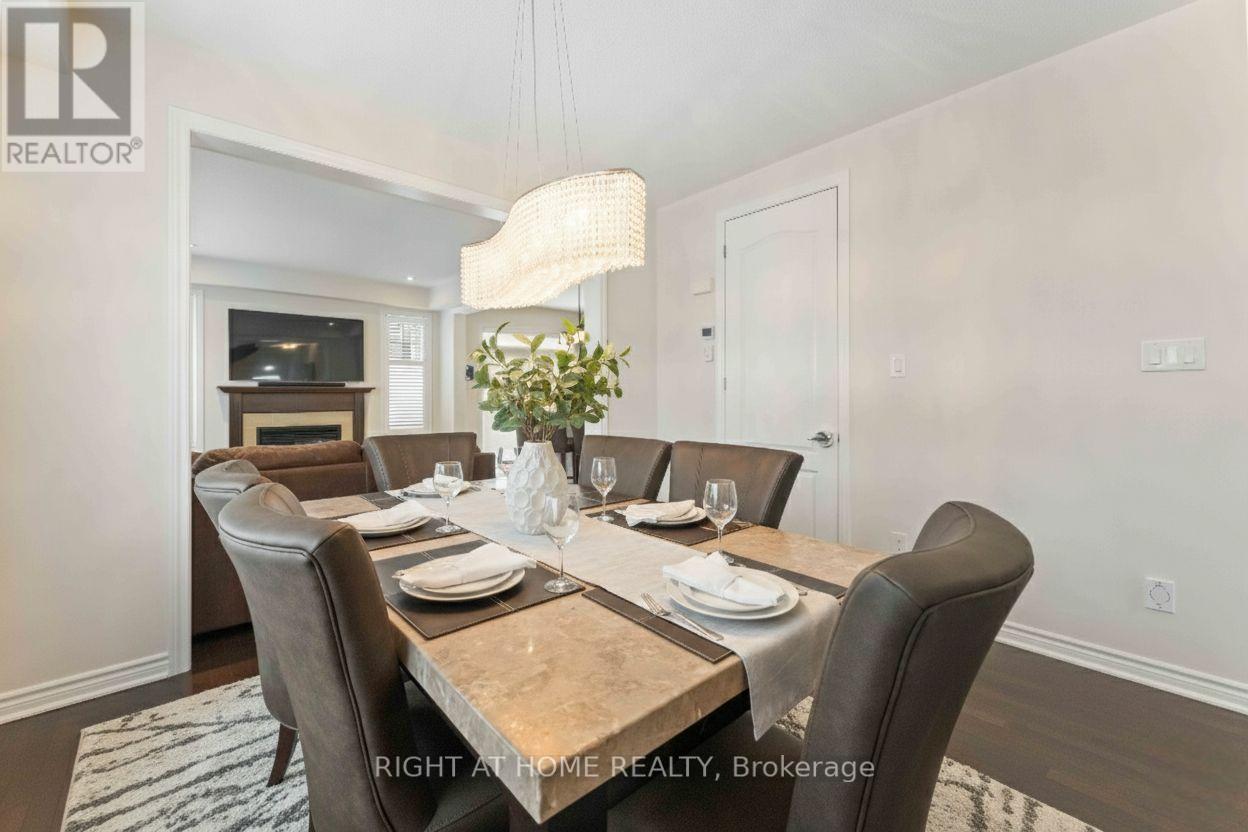369 Autumnfield Street, Ottawa, ON - Indoor Photo Showing Dining Room