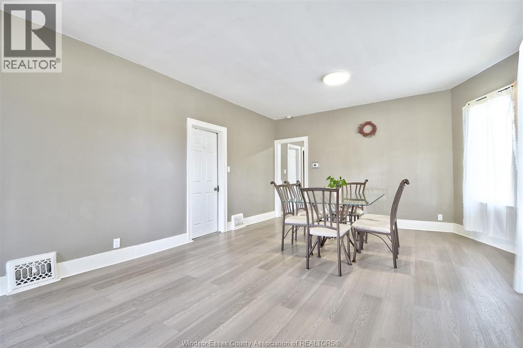 3264 Baby Street, Windsor, ON - Indoor Photo Showing Dining Room