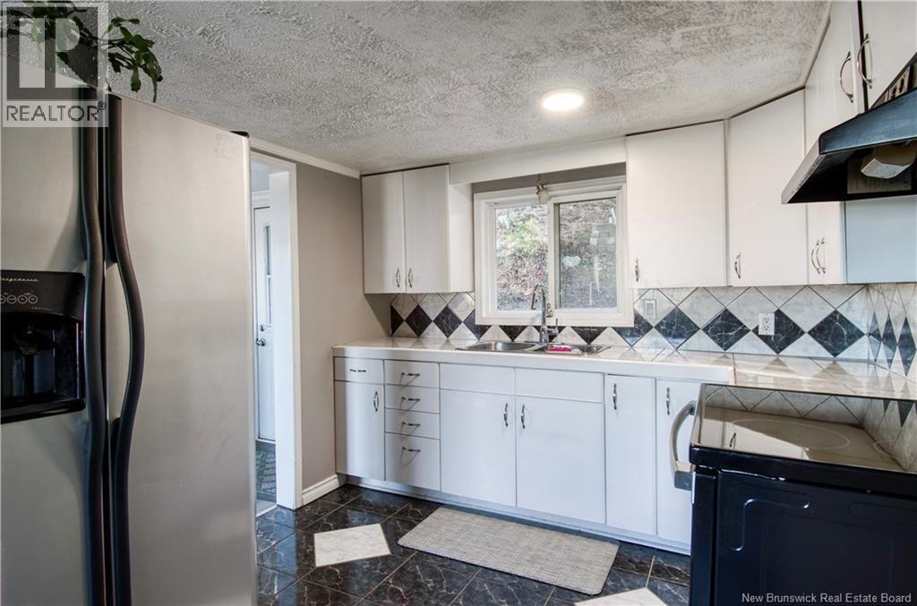 225 Woolastook Drive, Grand Bay-Westfield, NB - Indoor Photo Showing Kitchen