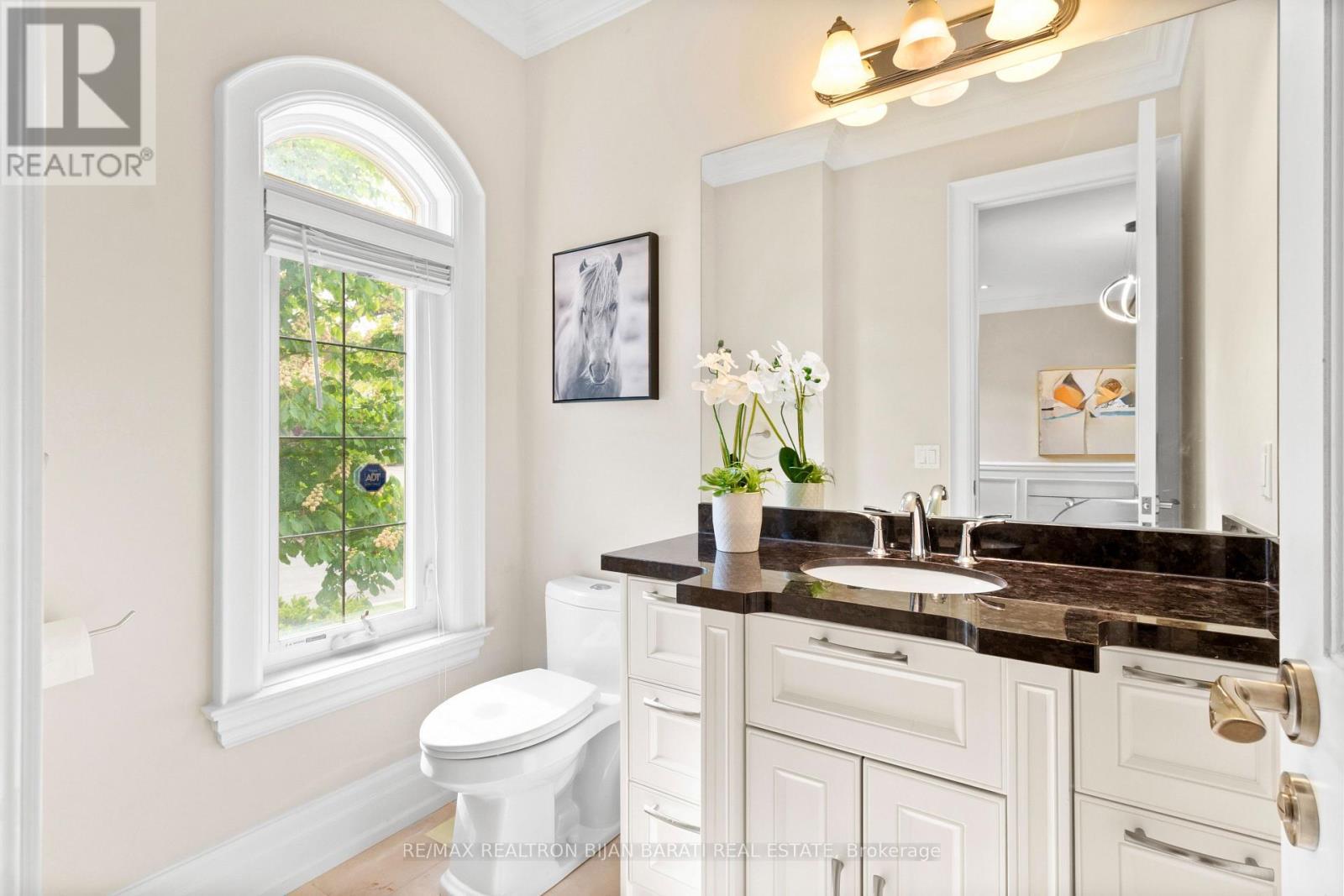 221 Elmwood Avenue, Toronto, ON - Indoor Photo Showing Bathroom
