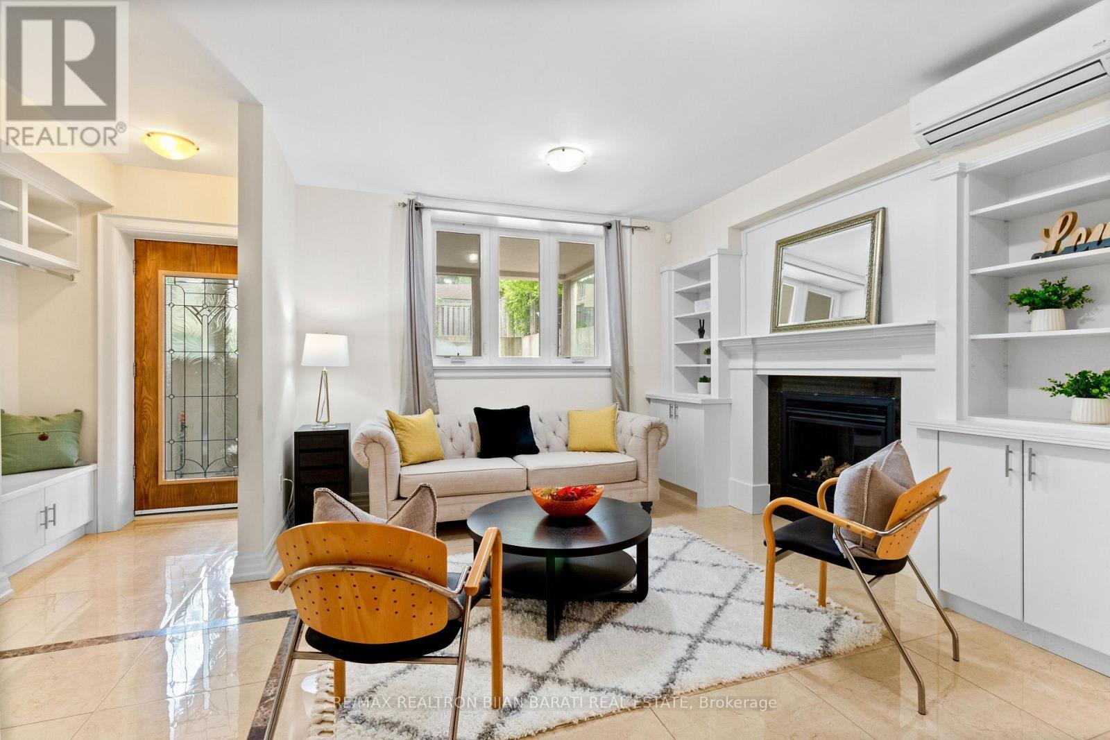 221 Elmwood Avenue, Toronto, ON - Indoor Photo Showing Living Room With Fireplace