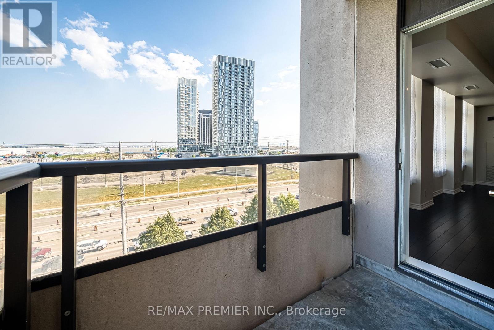 614 - 9225 Jane Street, Vaughan, ON - Outdoor With Balcony With Exterior