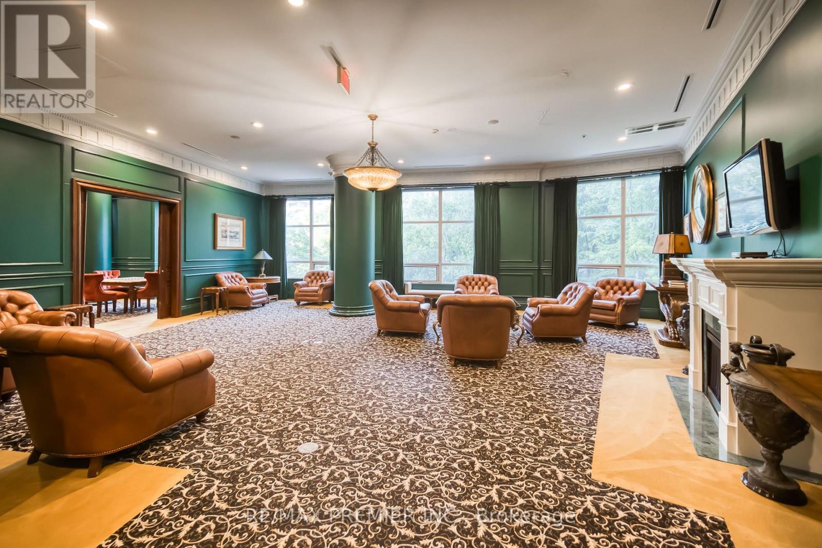 614 - 9225 Jane Street, Vaughan, ON - Indoor