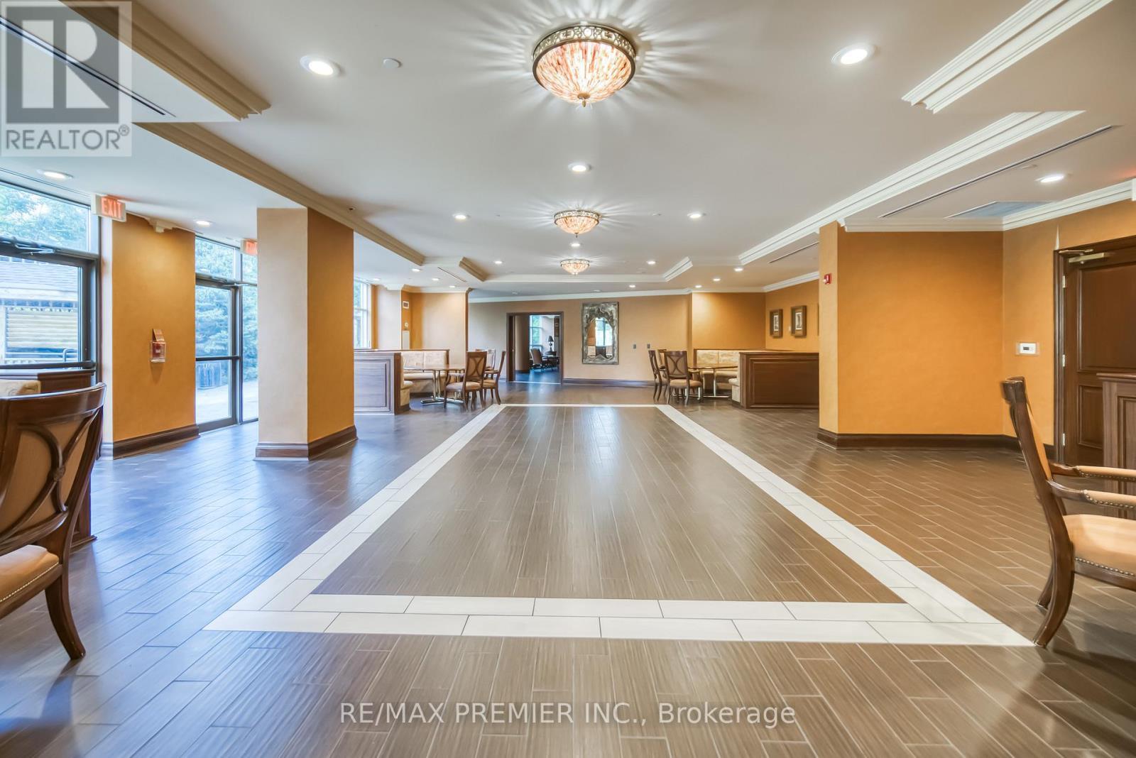 614 - 9225 Jane Street, Vaughan, ON - Indoor Photo Showing Other Room