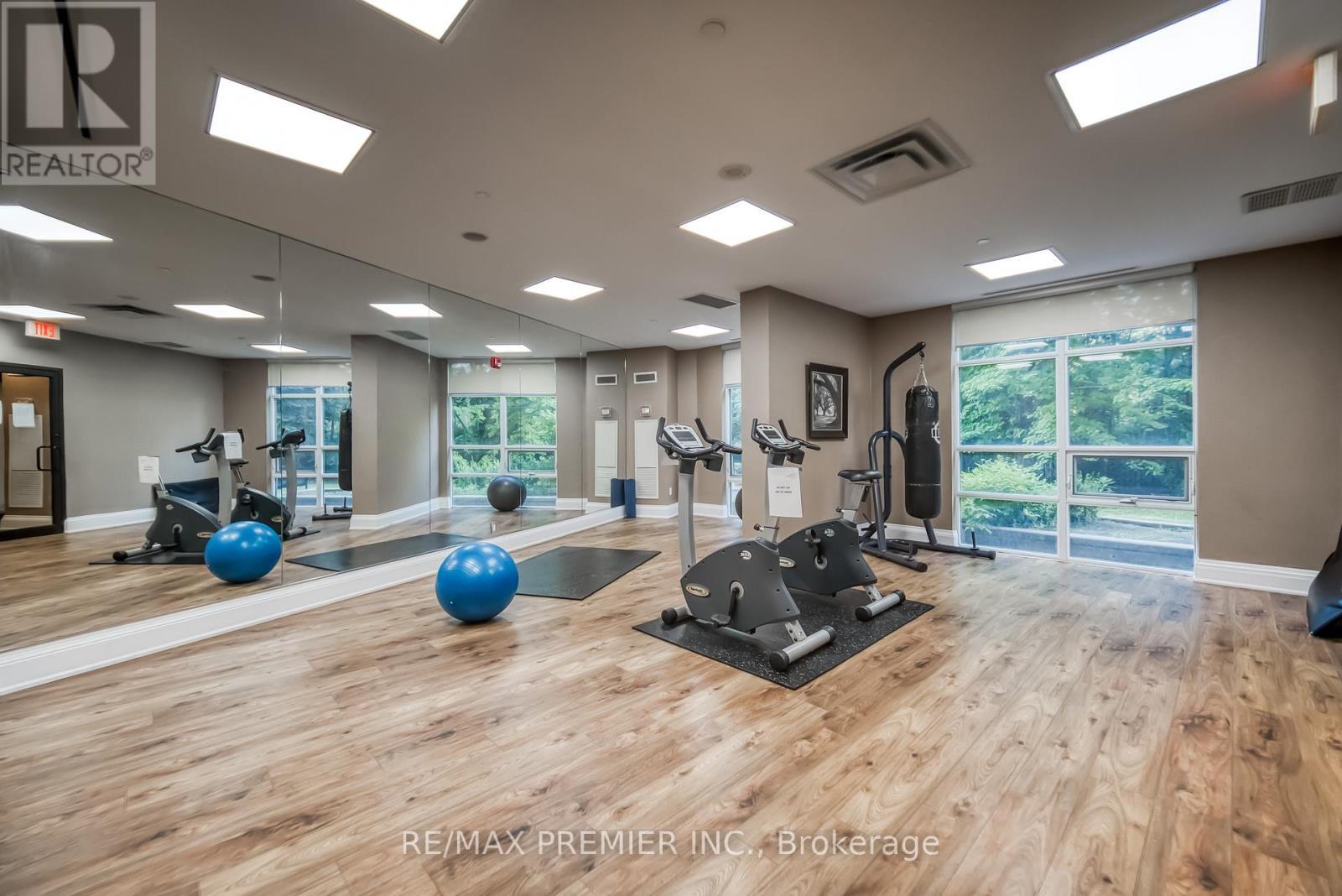614 - 9225 Jane Street, Vaughan, ON - Indoor Photo Showing Gym Room