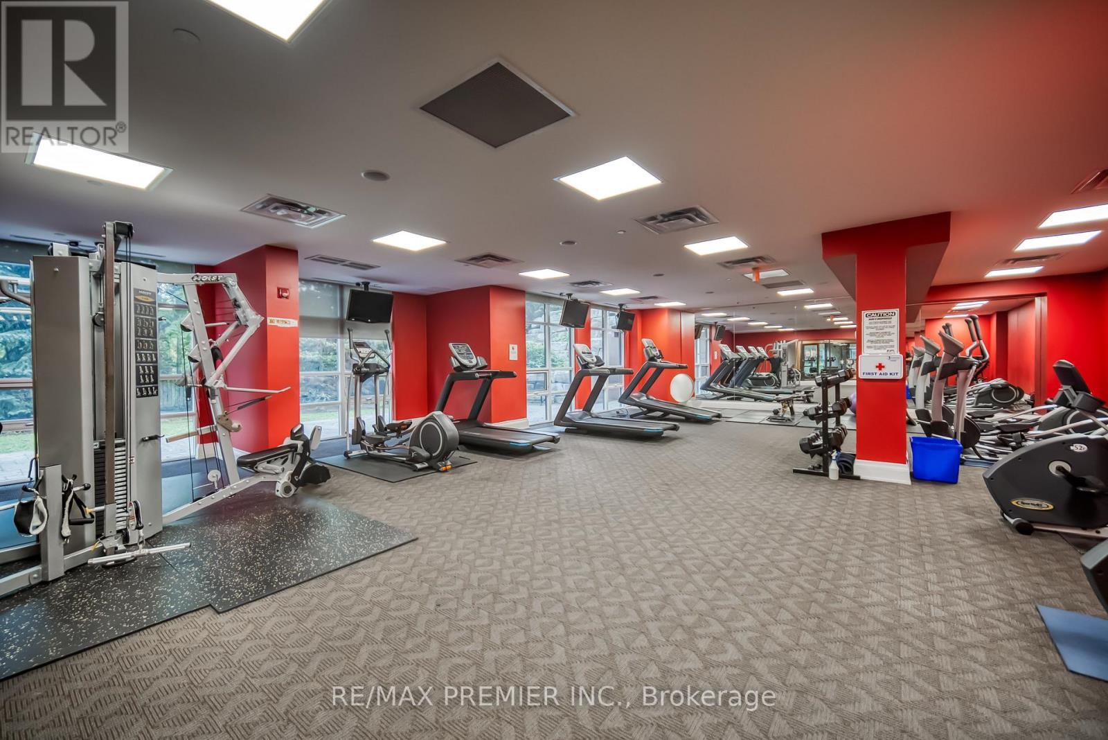 614 - 9225 Jane Street, Vaughan, ON - Indoor Photo Showing Gym Room