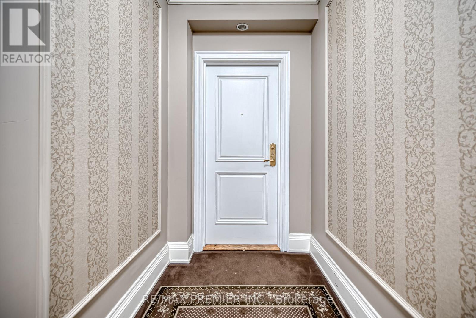 614 - 9225 Jane Street, Vaughan, ON - Indoor Photo Showing Other Room