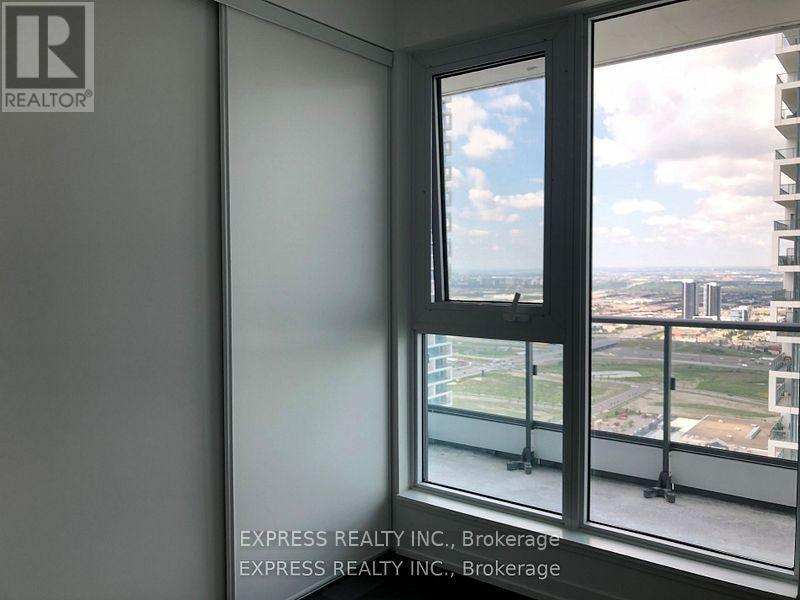 4911 - 950 Portage Parkway, Vaughan, ON - Photo Showing Other Room