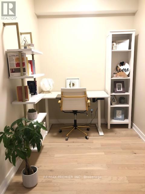 4210 - 2212 Lake Shore Boulevard W, Toronto, ON - Indoor Photo Showing Office