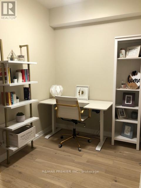 4210 - 2212 Lake Shore Boulevard W, Toronto, ON - Indoor Photo Showing Office