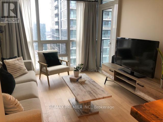 4210 - 2212 Lake Shore Boulevard W, Toronto, ON - Indoor Photo Showing Living Room
