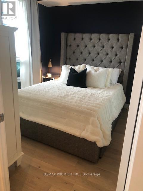 4210 - 2212 Lake Shore Boulevard W, Toronto, ON - Indoor Photo Showing Bedroom