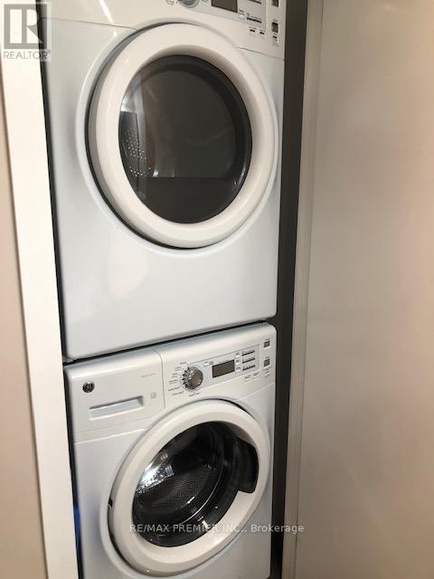 4210 - 2212 Lake Shore Boulevard W, Toronto, ON - Indoor Photo Showing Laundry Room