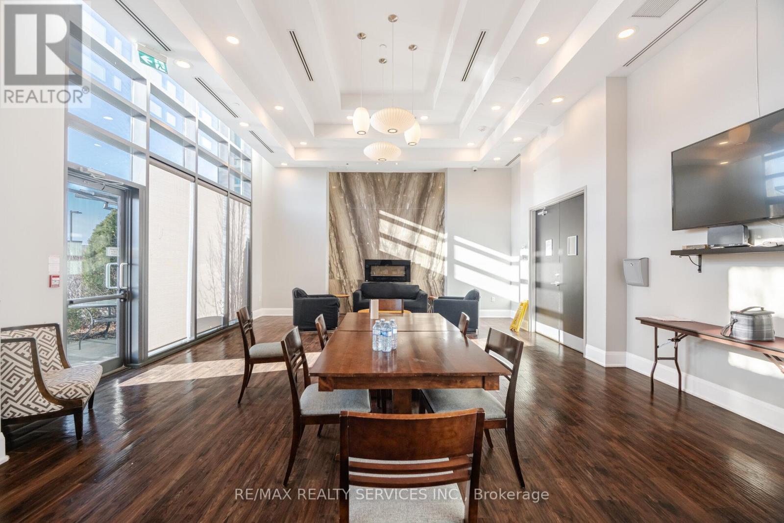 508 - 45 Yorkland Boulevard, Brampton, ON - Indoor Photo Showing Dining Room