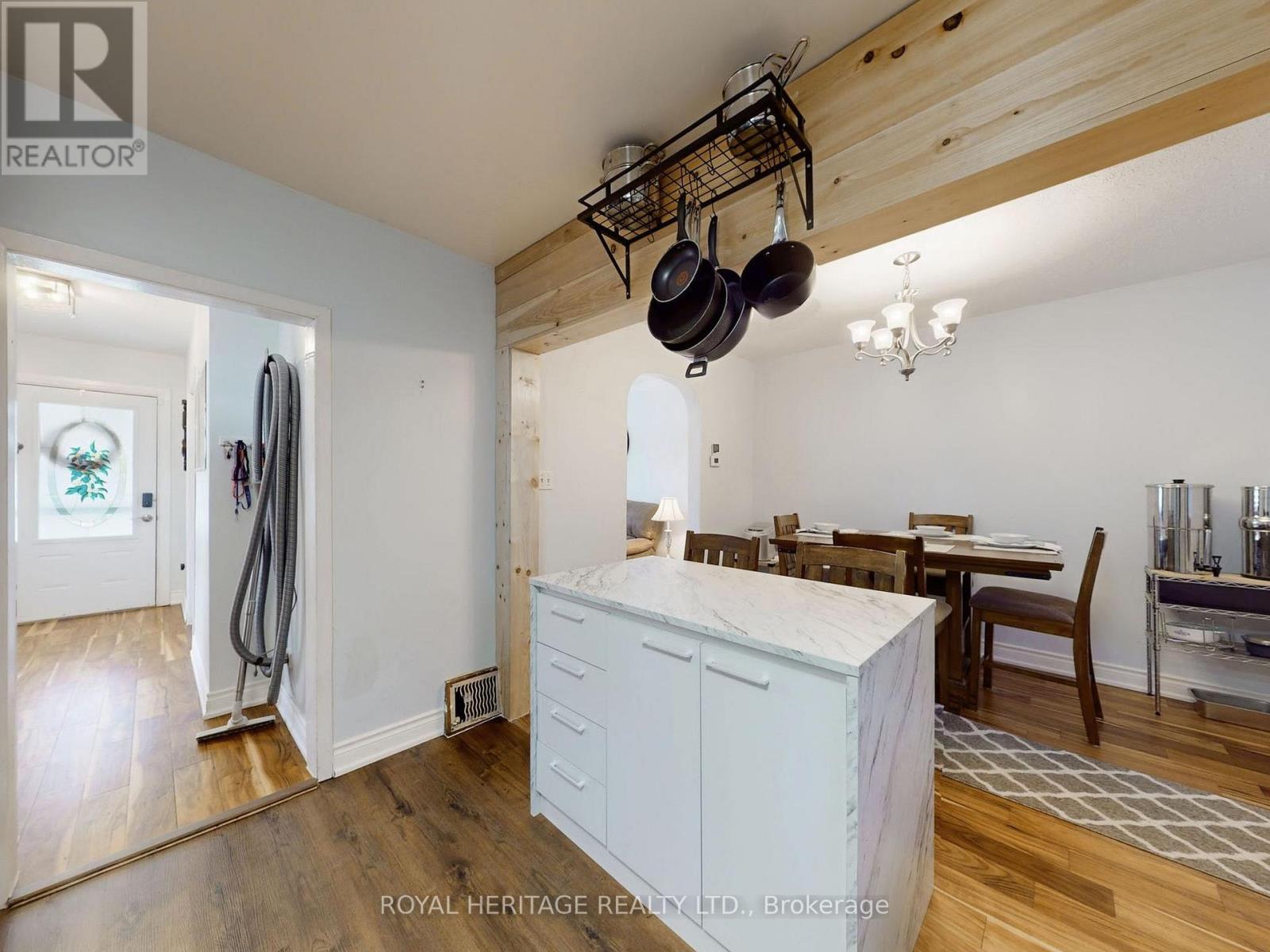 651 Somerville Avenue, Oshawa, ON - Indoor