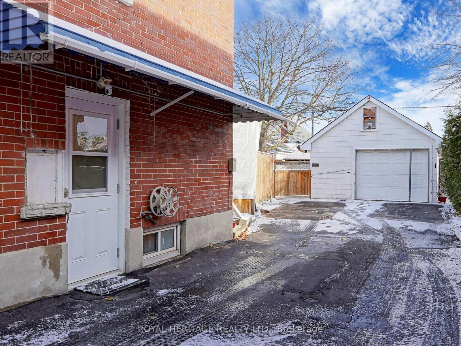 651 Somerville Avenue, Oshawa, ON - Outdoor With Exterior