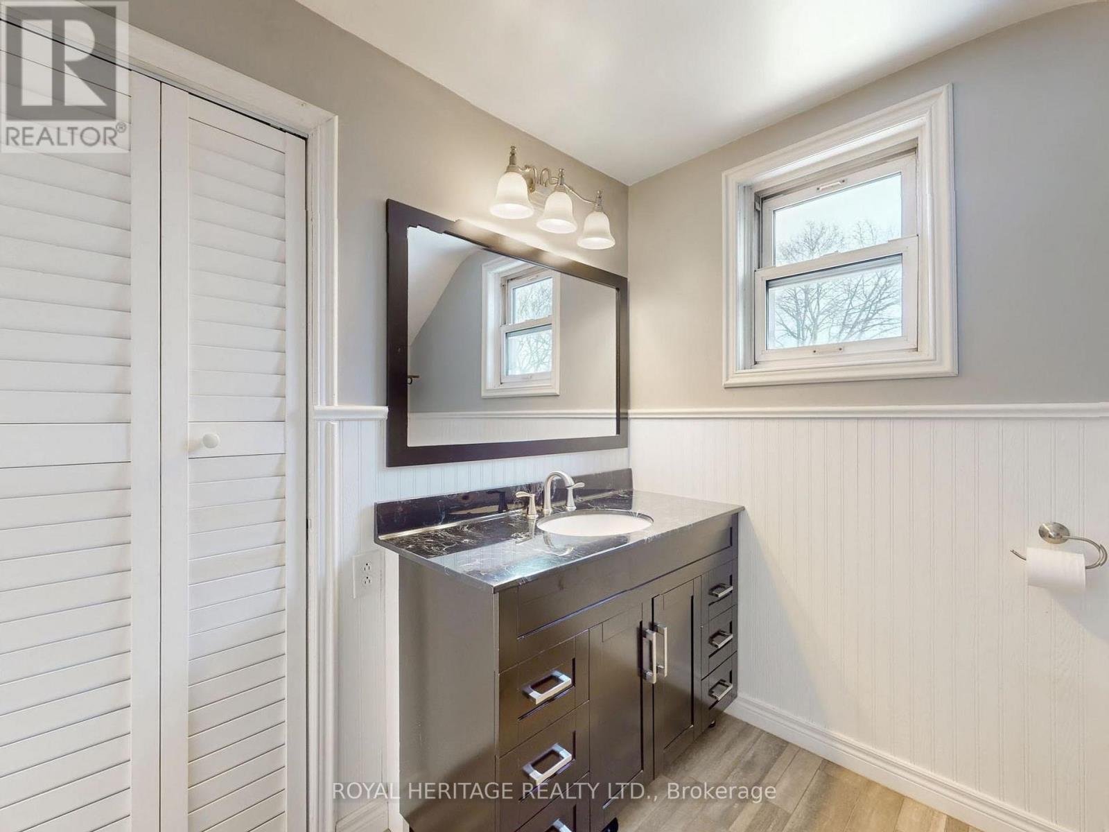 651 Somerville Avenue, Oshawa, ON - Indoor Photo Showing Bathroom