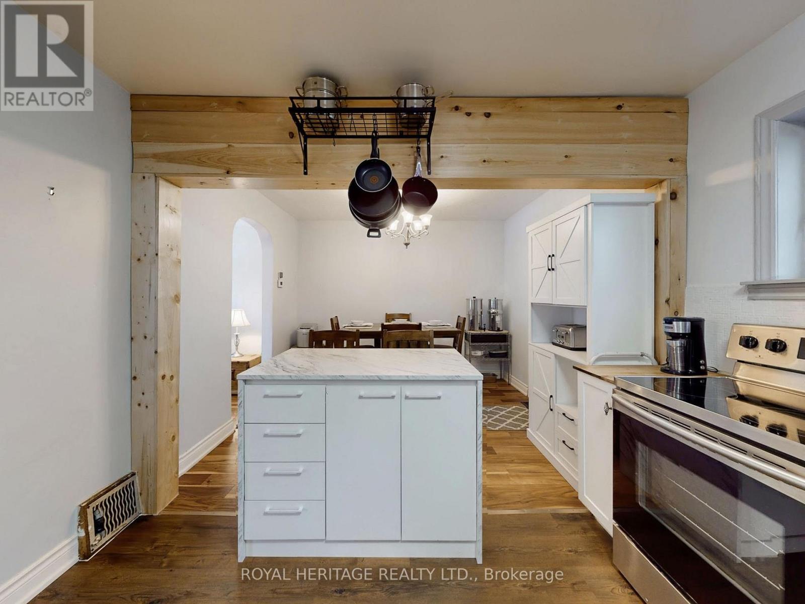 651 Somerville Avenue, Oshawa, ON - Indoor Photo Showing Kitchen