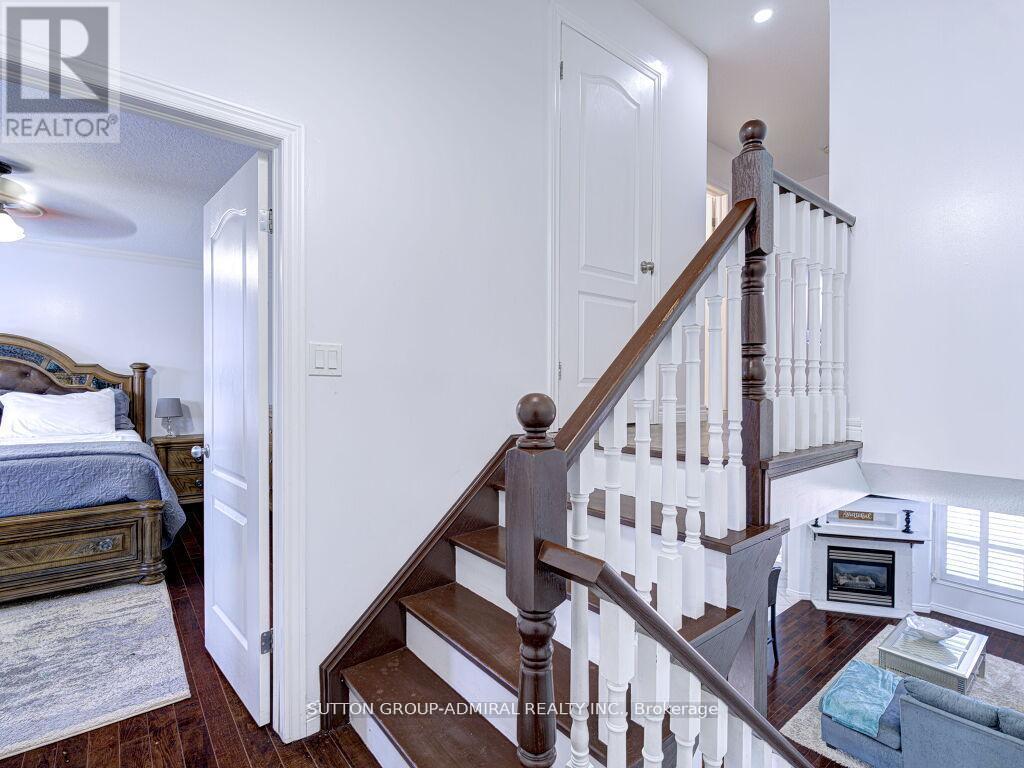 31 Palacebeach Trail, Hamilton, ON - Indoor Photo Showing Other Room